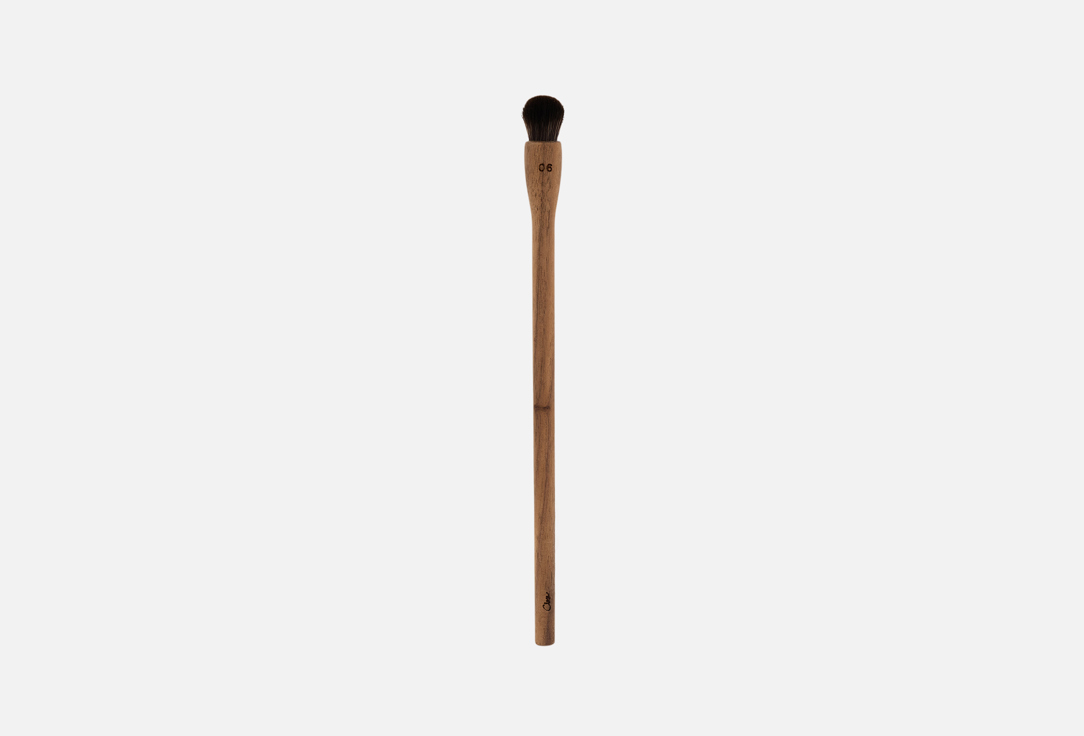 Close Concealer Brush 06